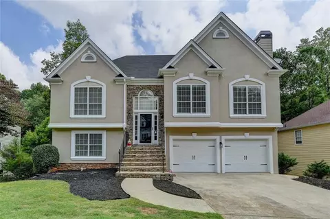 1671 Green Oak Cir, Lawrenceville, GA 30043