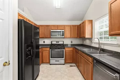 211 Arlington Ln, Commerce, GA 30529 photo 5