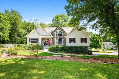 208 Bennett Farms Trl, Acworth, GA 30102