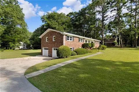 4011 Ebenezer Dr, Marietta, GA 30066