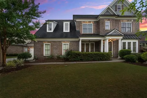 2736 Barnhill Dr, Marietta, GA 30062