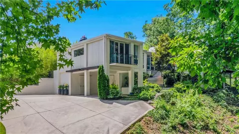 1368 Manget Way, Dunwoody, GA 30338
