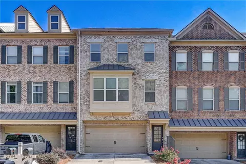 2756 Blakely Dr, Suwanee, GA 30024