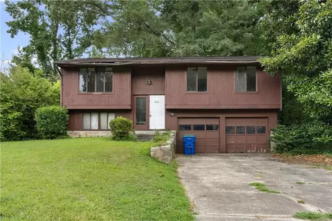 3088 Forestside Ct, Atlanta, GA 30349