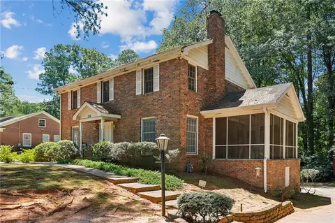 374 Chicopee Dr NE, Marietta, GA 30060