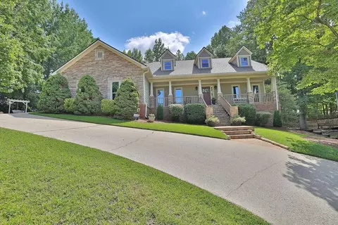 4711 Derby Ln SE, Smyrna, GA 30082