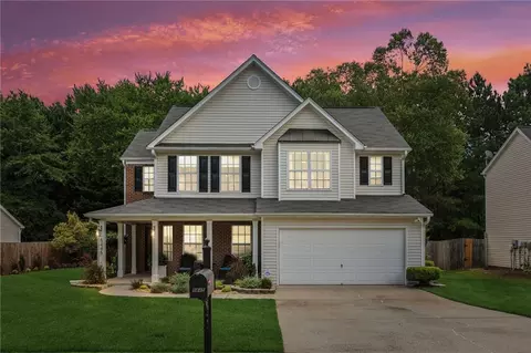 5445 Griggs Ct, Buford, GA 30518