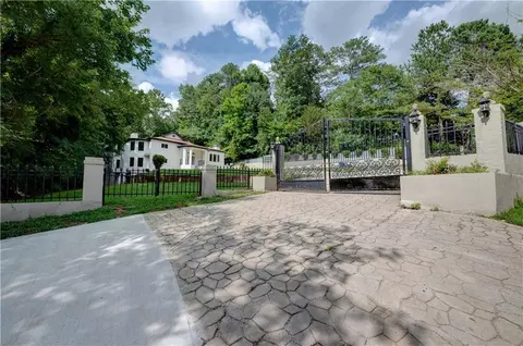 5075 Greentree Trl, Atlanta, GA 30349