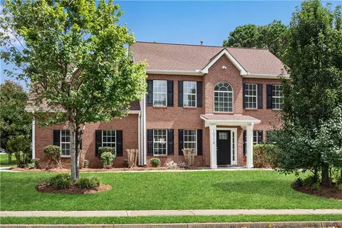 10778 Misty Meadows Ct, Hampton, GA 30228