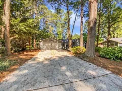 3002 Fetlock Dr SW, Marietta, GA 30064