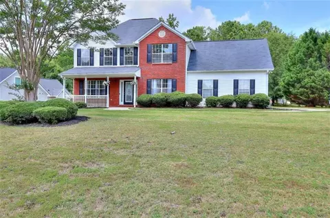 5105 Victoria Park Dr, Loganville, GA 30052