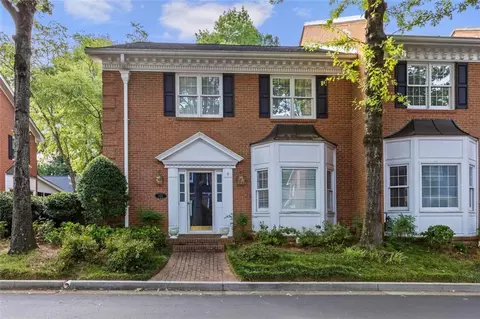 5435 Trentham Dr, Dunwoody, GA 30338