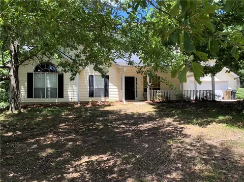 517 Oxford Rdg, Winder, GA 30680