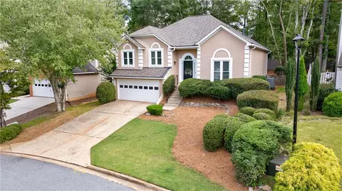 135 River Terrace Ct, Roswell, GA 30076
