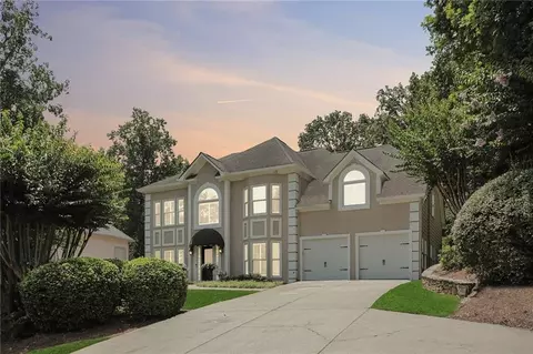 4329 Dover Crossing Dr, Marietta, GA 30066