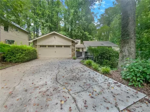 2779 Chimney Springs Dr, Marietta, GA 30062
