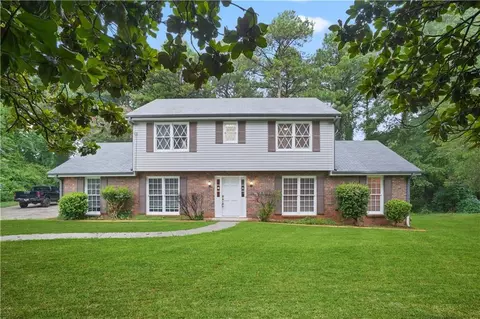 5187 Vivid Dr, Stone Mountain, GA 30087