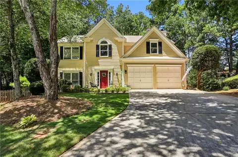 1944 Mclennon Ct, Lawrenceville, GA 30043