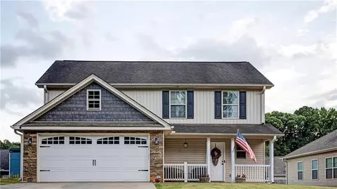 221 Highland Pointe Dr, Alto, GA 30510
