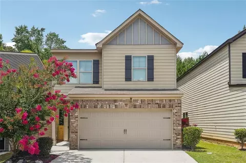 352 Lauren Dr, Fairburn, GA 30213