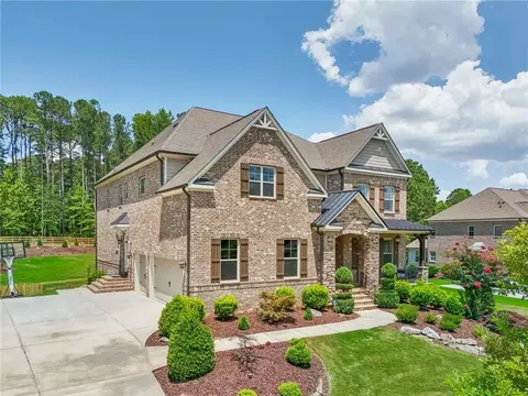 5415 Summit Oak Dr, Alpharetta, GA 30004