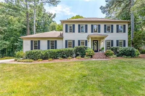 4293 Deerbrook Way SW, Lilburn, GA 30047