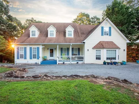 783 Hickory Ridge Dr, Ellijay, GA 30536