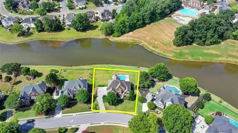 1728 Mulberry Lake Dr, Dacula, GA 30019