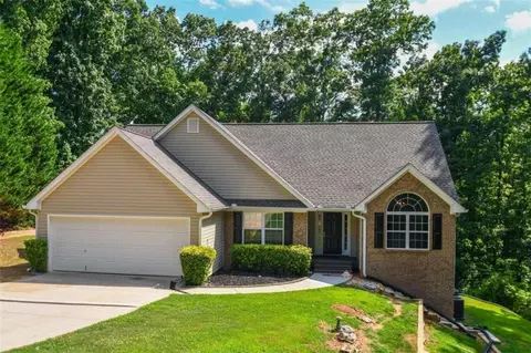4717 Middleboro Ln, Gainesville, GA 30506