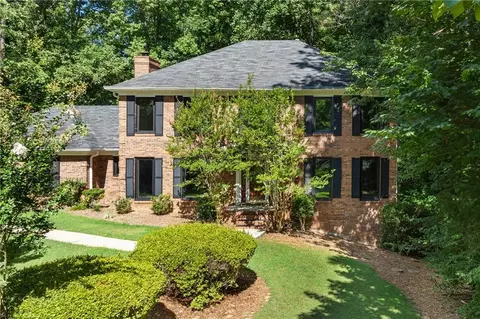 8090 River Cir, Atlanta, GA 30350