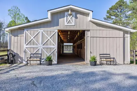 Exterior - 305 Ranchette Rd, Milton, GA 30004 photo 16 of 23