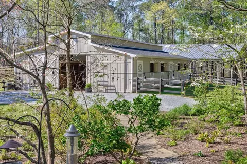 Exterior - 305 Ranchette Rd, Milton, GA 30004 photo 15 of 23