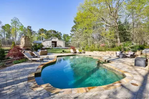 Exterior - 305 Ranchette Rd, Milton, GA 30004 photo 3 of 23