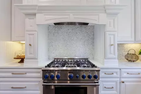 Kitchen - 305 Ranchette Rd, Milton, GA 30004 photo 4 of 6