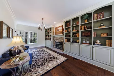 Living - 305 Ranchette Rd, Milton, GA 30004 photo 2 of 7