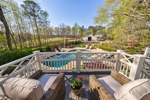 Exterior - 305 Ranchette Rd, Milton, GA 30004 photo 7 of 23