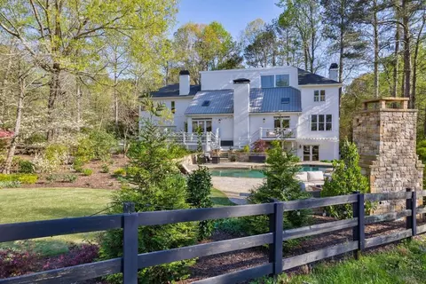 Exterior - 305 Ranchette Rd, Milton, GA 30004 photo 2 of 23