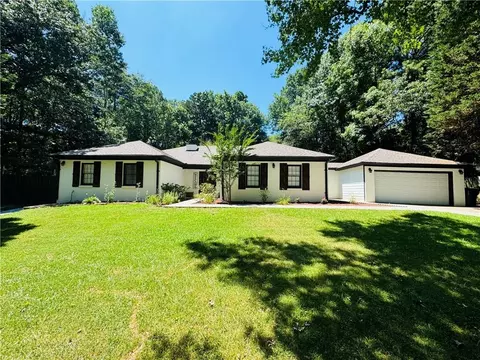 1740 Sacketts Dr, Lawrenceville, GA 30043