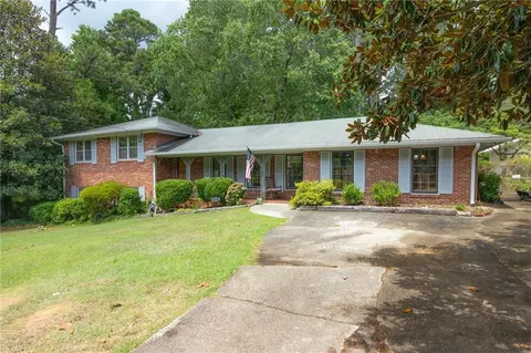 1645 Seayes Rd SW, Mableton, GA 30126