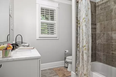 Bath - 1179 Ethridge Rd, Jefferson, GA 30549 photo 1 of 7