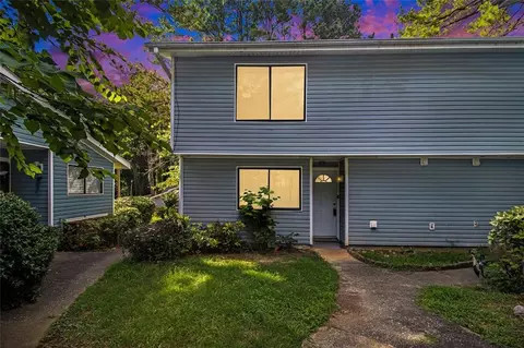 8594 Creekwood Way, Jonesboro, GA 30238