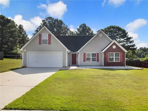 1220 Waterford Dr, Loganville, GA 30052