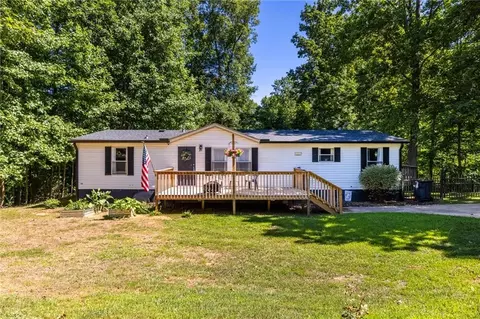 6560 Victoria Ln, Lula, GA 30554