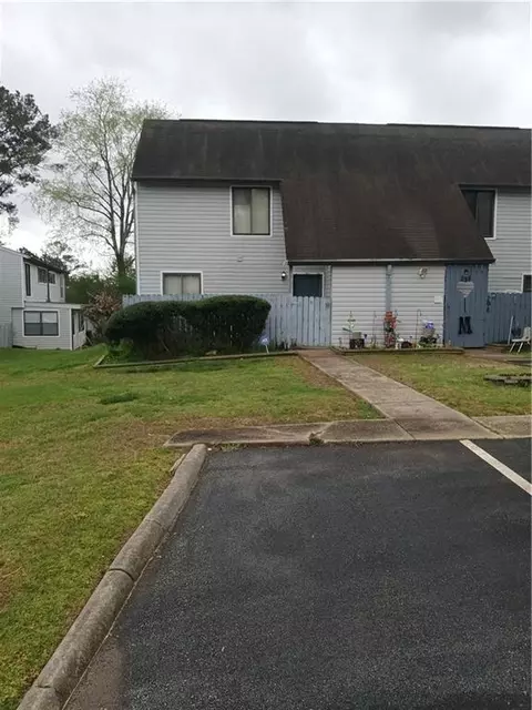296 Country Club Dr, Jonesboro, GA 30238