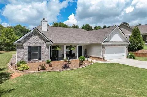 1929 Hearthstone Ct, Winder, GA 30680