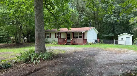 3555 E Paulding Dr, Dallas, GA 30157