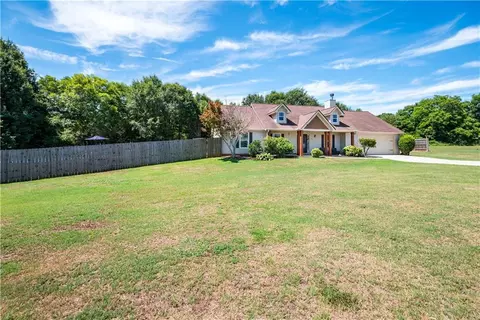 561 Morgans Ridge Ct, Winder, GA 30680