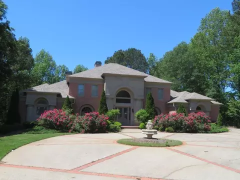 330 Hidden Oak Ct SW, Atlanta, GA 30331
