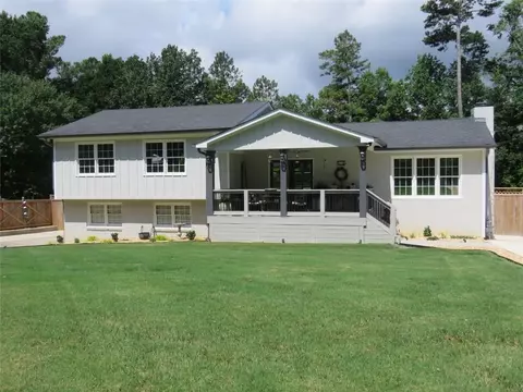 610 Ravenwood Dr, Woodstock, GA 30188