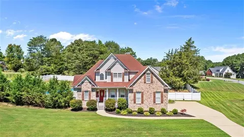 35 Valley Edge Dr, Rockmart, GA 30153